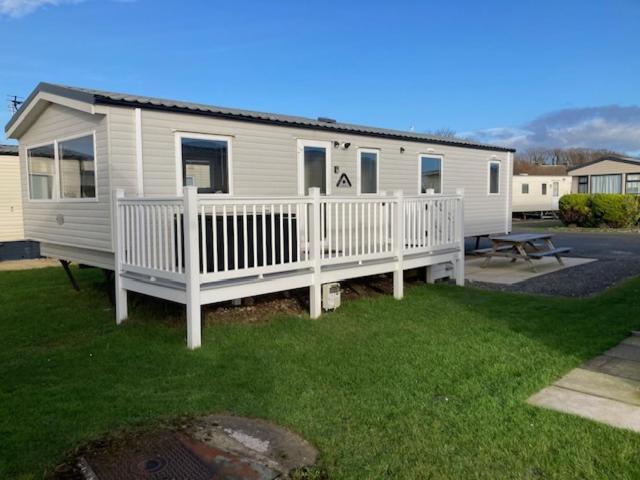 3 Bedroom Modern Caravan Sleeps Up To 8 Милъм Екстериор снимка