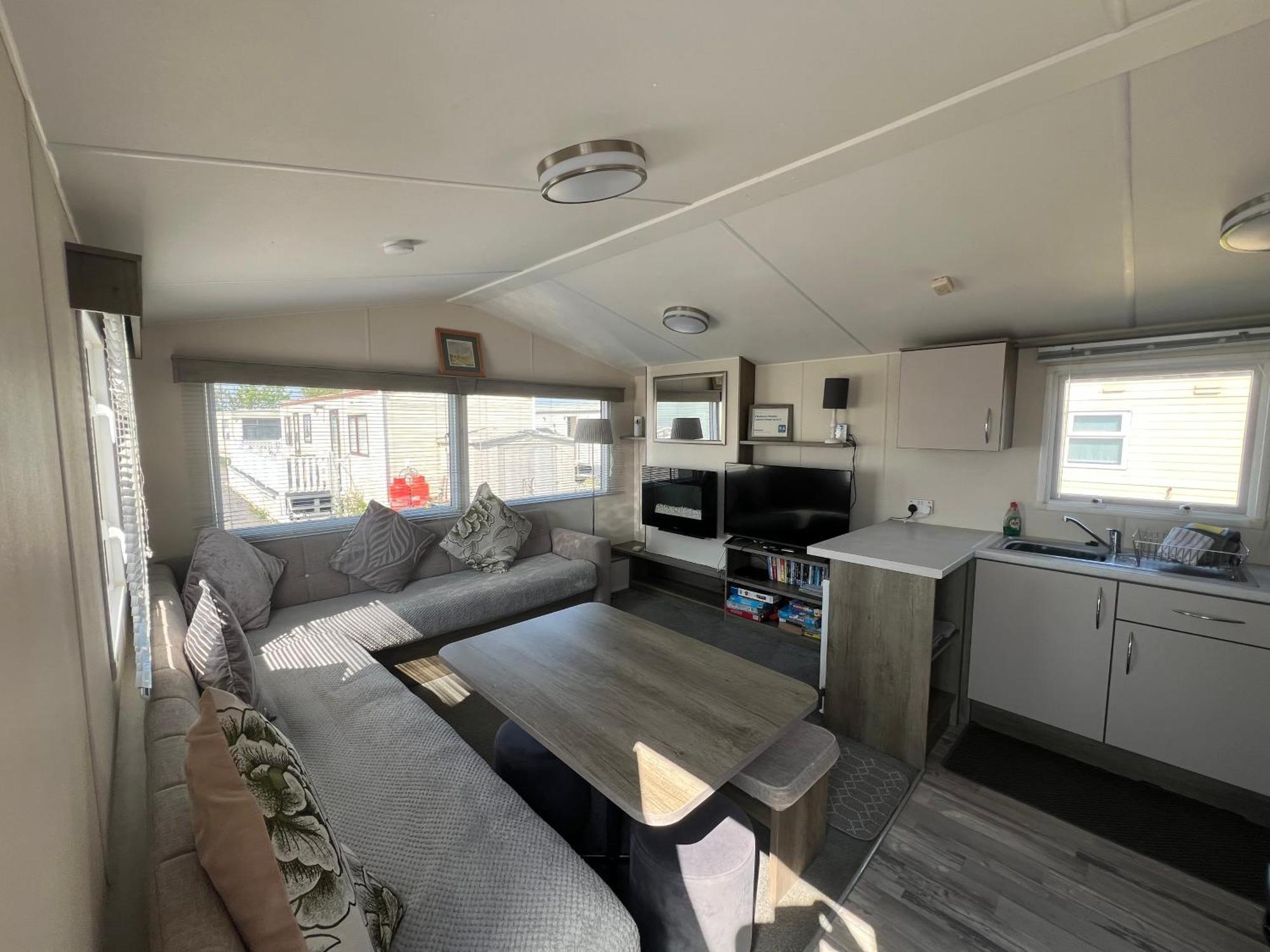 3 Bedroom Modern Caravan Sleeps Up To 8 Милъм Екстериор снимка
